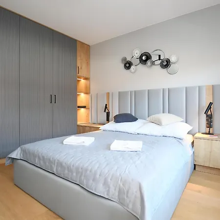 Przy Tarnopolskiej - Podczele Apartman *